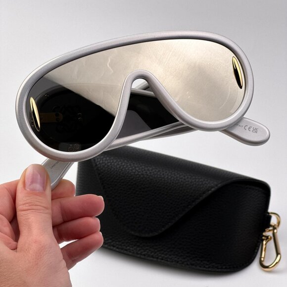 Loewe X PAULA'S IBIZA LW40108I Sunglasses – Sparkle Gold | Model LW40108I 24C - Picture 1 of 11